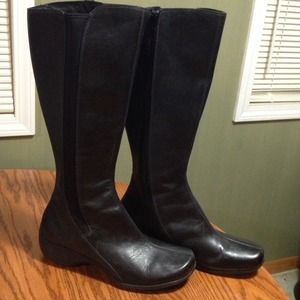 Merrell Spire Moc Midnight Boots