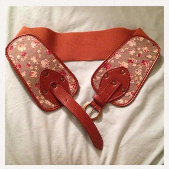 Reserved bundle! :) - Picture 3 of 3