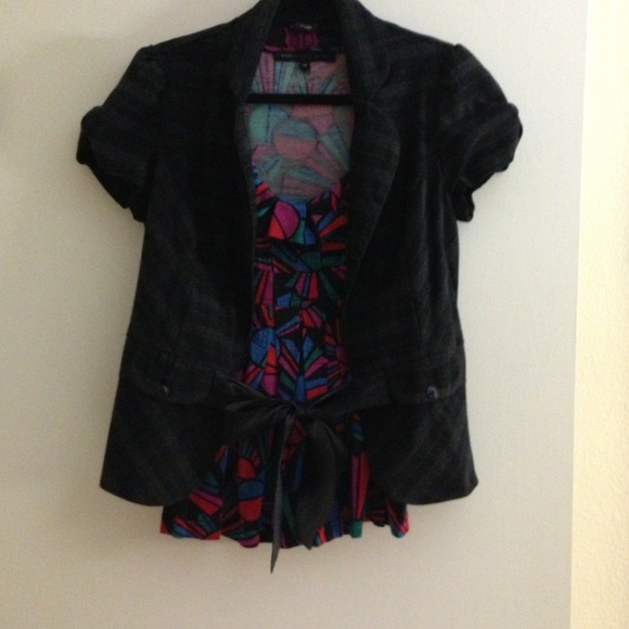 Gave asay:Jacket and top set Sz S-M