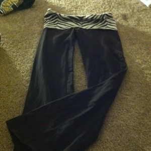 Love PINK yoga pants