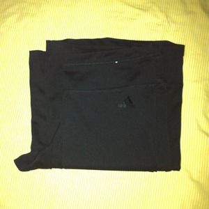 Adidas long running pants size (M)