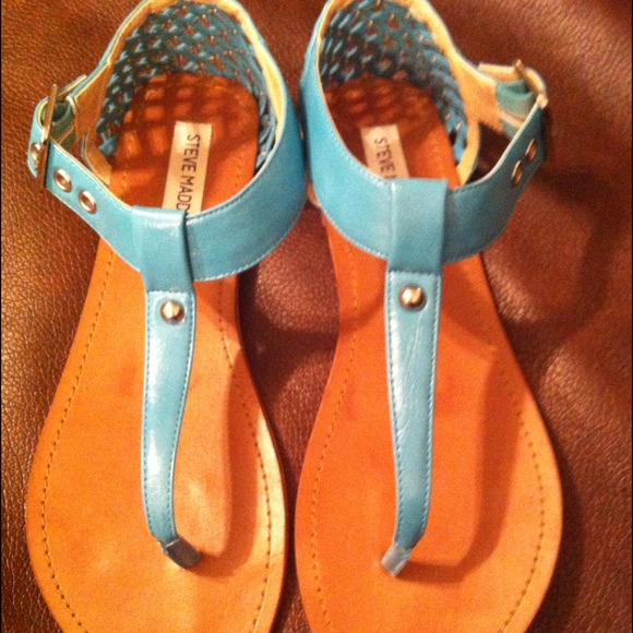 🎉REDUCED🎉Steve Madden Sandals.. - Picture 2 of 4