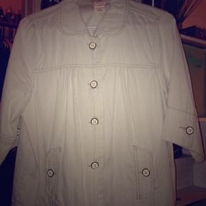 Cropped sleeve jacket