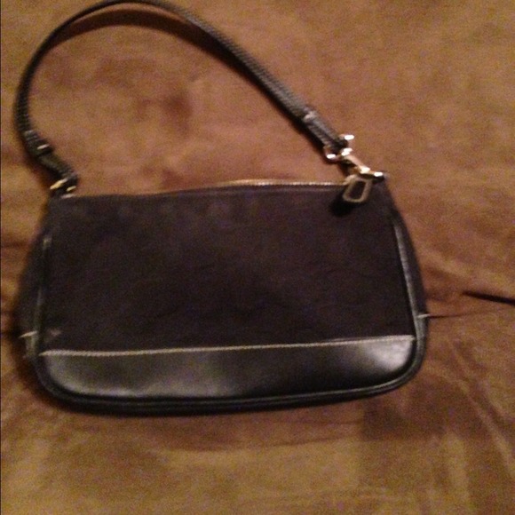 💯% Authentic Small Black Coach Purse