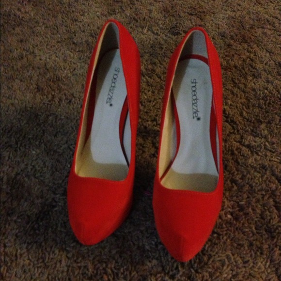 BN Shoedazzle "Kleo" heels in orange - Picture 2 of 3