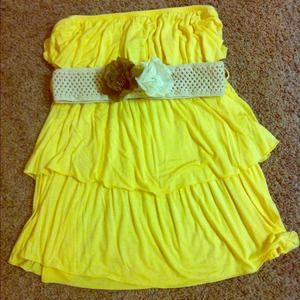 Strapless yellow summer dress ( belt include)