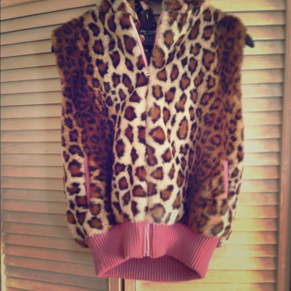 Betsy Johnson faux fur vest