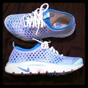 Nike Air Running Shoes - only worn a few times