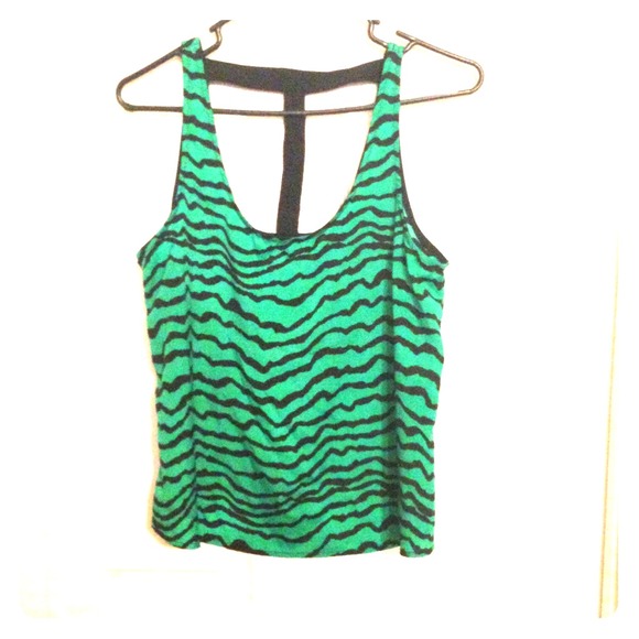 ✨BOGO✨ T-Back Tribal Stripe Tank NWOT