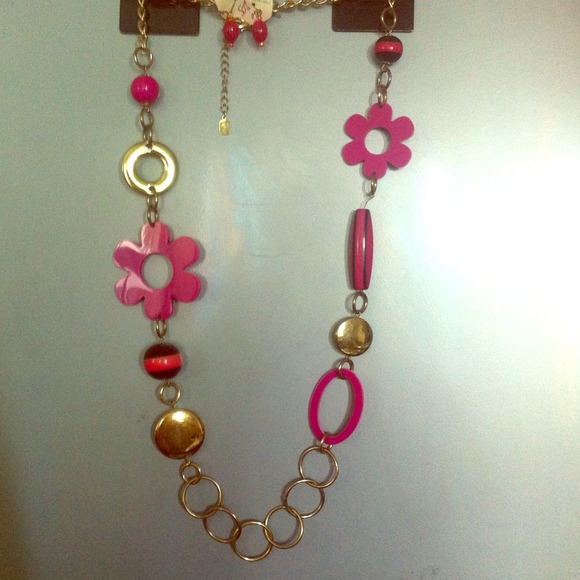 New retro style long necklace