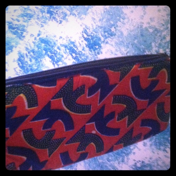 Tribal print clutch !