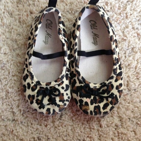 🚫SOLD🚫Girls leopard print ballet flats.