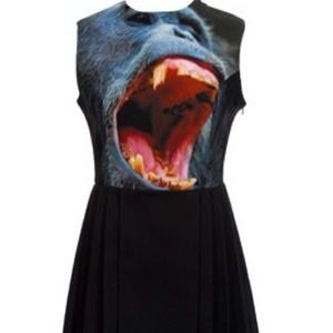 Dying for this dress!