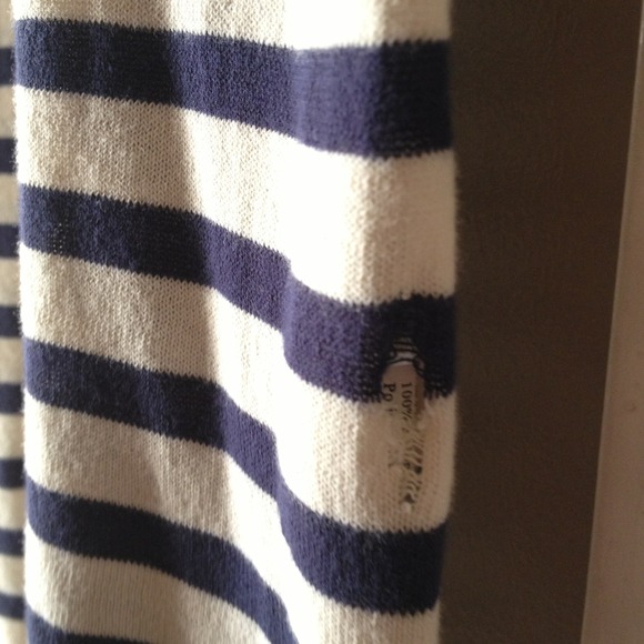 SUPER-CUTE Guess LA sailor top. - Picture 4 of 4