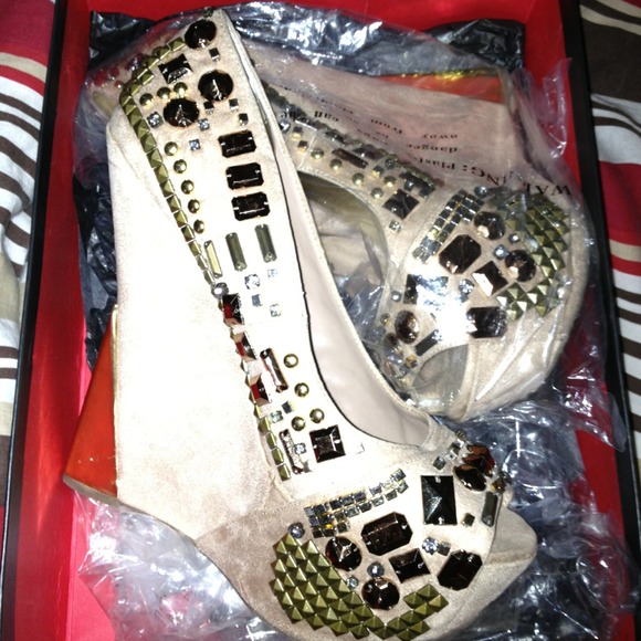 Gia WP (Wedge Platform) - Picture 1 of 4