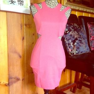 👗Coral cut out dress👗