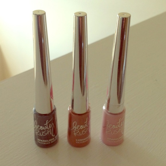 🚫SOLD IN BUNDLE🚫Victoria Secret eyeshadows - Picture 1 of 1