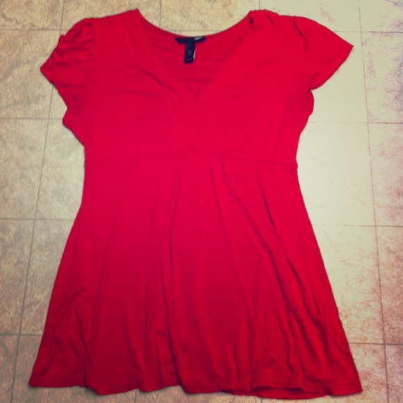 SOLD IN BUNDLE! H&M V Neck Shirt