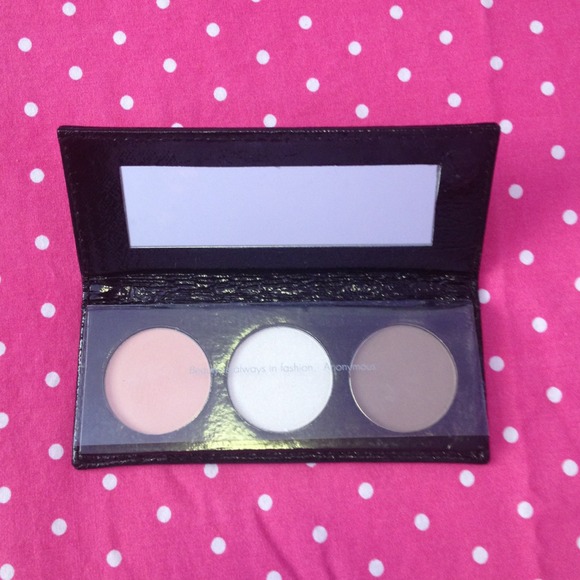 🎀BUNDLE🎀 2 Eye Shadow Palette