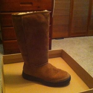 UGG boots Ultimate tall brads 5340 w/ CHE