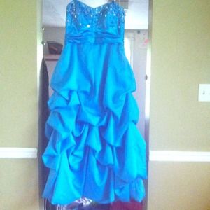 A blue prom dress
