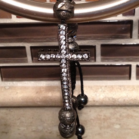 ⬇REDUCED⬇Gunmetal Cross Bracelet! - Picture 1 of 1