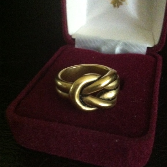 SOLD IN BUNDLE Matte gold love knot ring - - Picture 1 of 2
