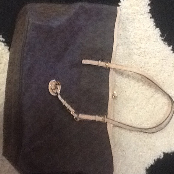 Sold !!!!!Authentic Michael kors