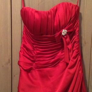 Occasion strapless long gown -red