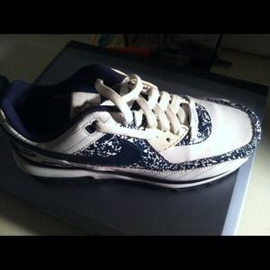 Navy blue and white 6.5y Nike...attention getter!