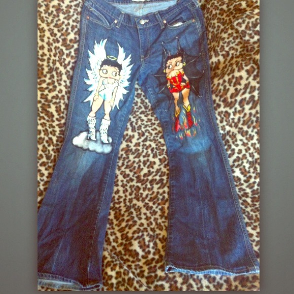 CUSTOM PAINTED FLARE JEANS!