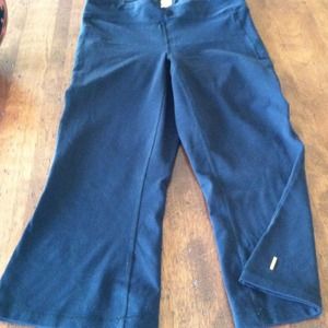 Lucy Capri workout pants