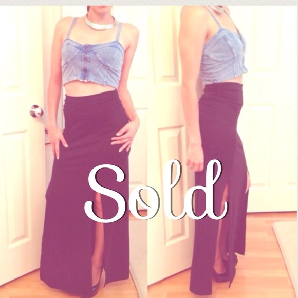 Tops - SOLD Denim-like Crop top