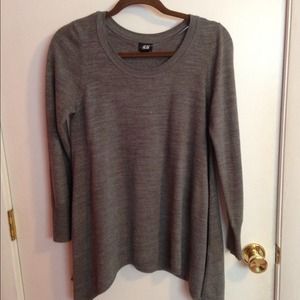 SOLD⛔✨H&M Gray Sweater