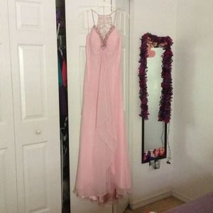 Beautiful baby pink Dave & Johnny gown.