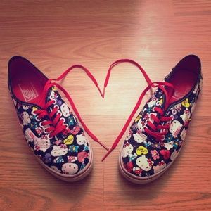 Hello kitty vans ⛔️sold⛔️