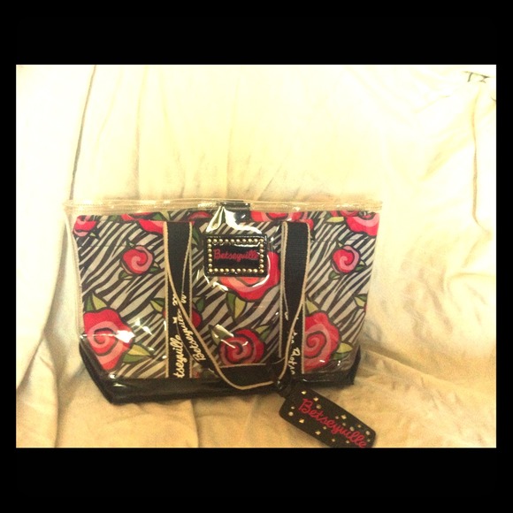 Adorable betseyville bag!