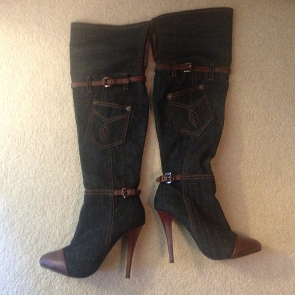 ✳REDUCED $20✳ Blue jean boots!!