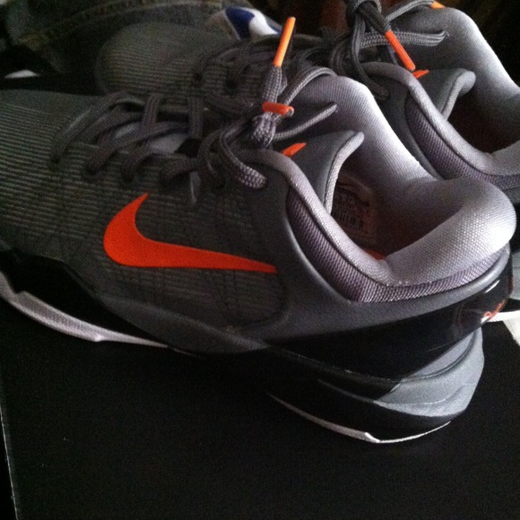 Nike Shoes - Kobe youth