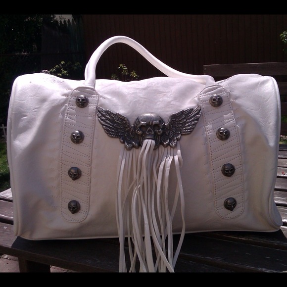 A&G Skull bag! Gorgeous detailing! BNWOT