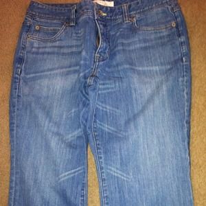 Crop jeans that are distressed