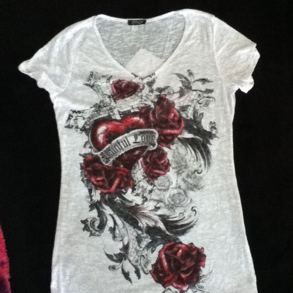 Cotty On brand shirt from Rue 21