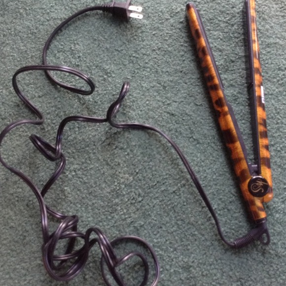 Leopard flat iron