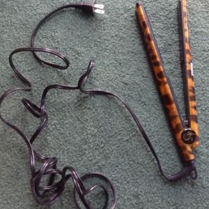 Leopard flat iron