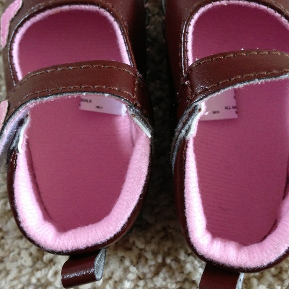 Cute brown and pink dress shoes size 6-9 months - Picture 4 of 4
