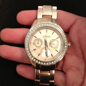 Fossil rose gold plated stainless steel watch!