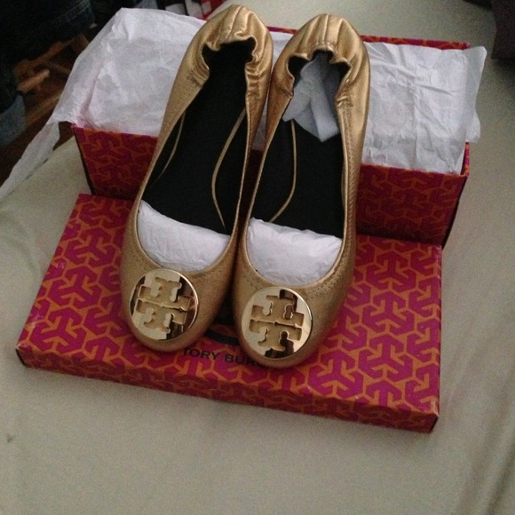 SOLD!!! BRAND NEW AUTHENTIC Tory Burch 6M - Picture 1 of 3