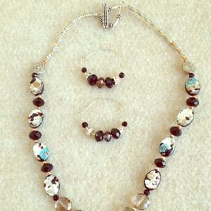 New Swarovski Crystal Necklace & Earrings