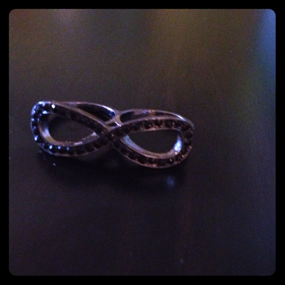 Infinity ring