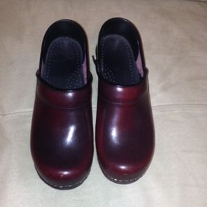 Dansko Leather Nursing Shoes